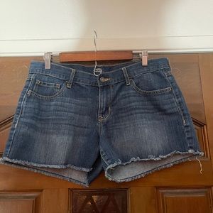 Old Navy cut off shorts 4” inseam